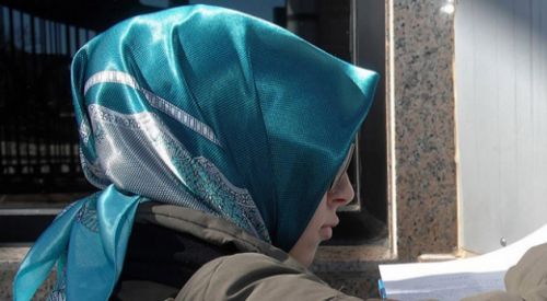 17 yaşındaki Müslüman Kız Kanada’nın ‘En İyi Beyni’ Seçildi