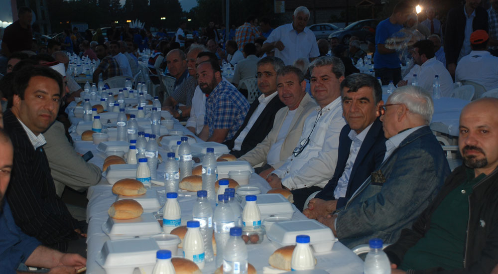 Gencerli köyü, soydaşları iftar sofrasında buluşturdu