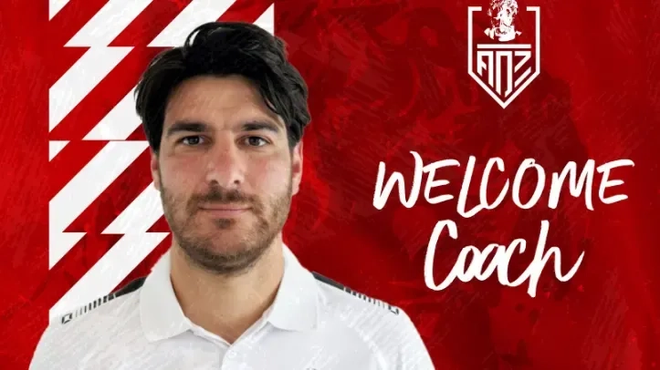 AOX’un yeni teknik direktörü Angelos Chasiotis oldu