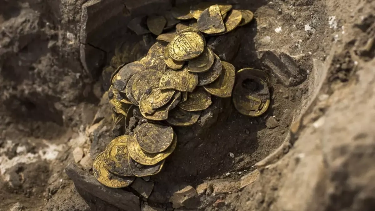 İnşaat işçileri hazine buldu, tek altın verdikleri arkadaşları...