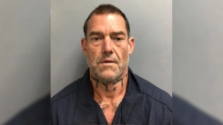 İbranice dövmeli siyonist, rahibi çarmıha gererek öldürdü