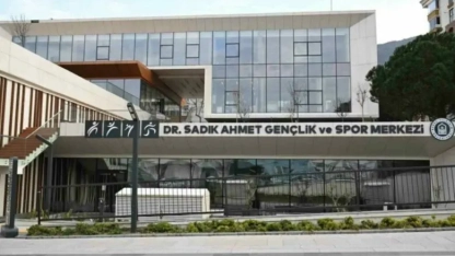 Bursa’da “Gençlik ve Spor Merkezi”ne Dr. Sadık Ahmet ismi verildi