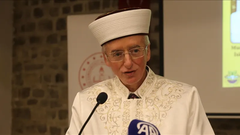 İskeçe Müftüsü Trampa'dan Hz. Muhammed'in karikatürünü yayımlayan dergiye tepki