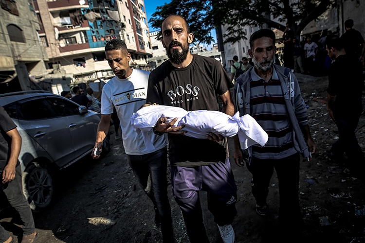 İsrail'in Gazze Şeridi'ne saldırılarında biri bebek 10 Filistinli hayatını kaybetti