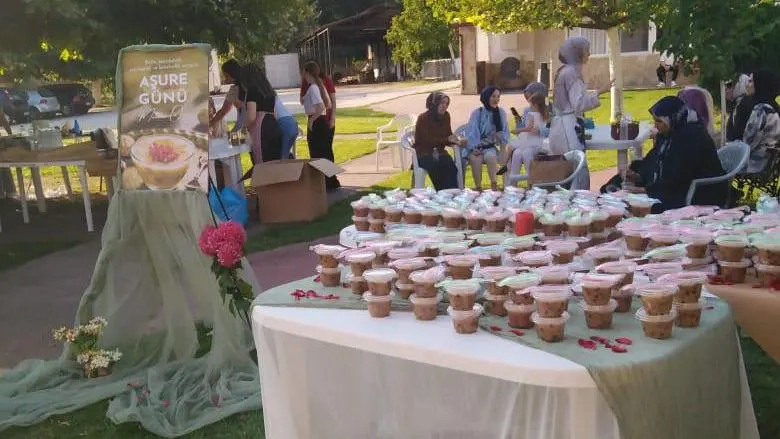 Şahin ve Koyunköy’de hanımlardan gönülleri ısıtan aşure etkinliği