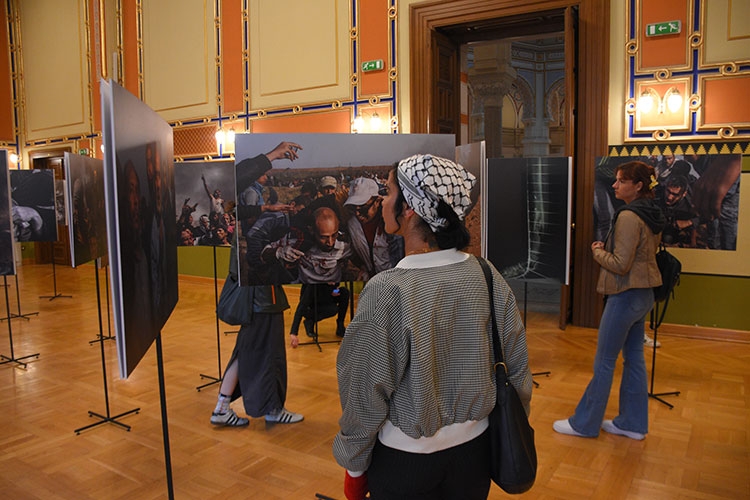 Ödüllü fotoğrafçı Bucciarelli'nin fotoğraf sergisi Saraybosna'da açıldı