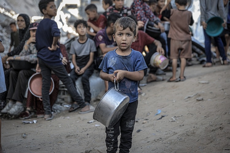  İsrail'in Gazze'ye saldırılarında hayatını kaybedenlerin sayısı 59 bini aştı