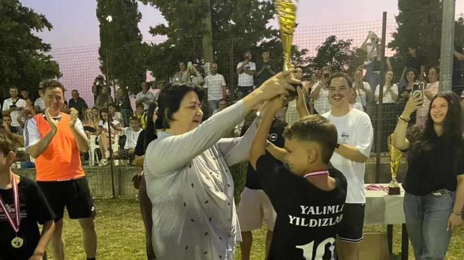 15. Dr. Sadık Ahmet Futbol Turnuvası coşkuyla tamamlandı