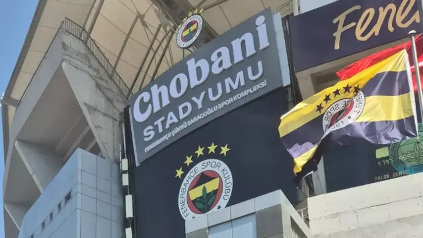 Fenerbahçe, stadyum dışındaki isim tabelasını "Chobani" olarak değiştirdi