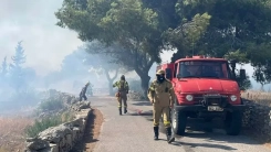 Yangın nedeniyle Çuha Adası'nda 2 köy boşaltıldı