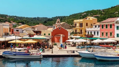 Üç ada günübirlik ziyaretçilerden turizm ücreti talep etmeye niyetleniyor