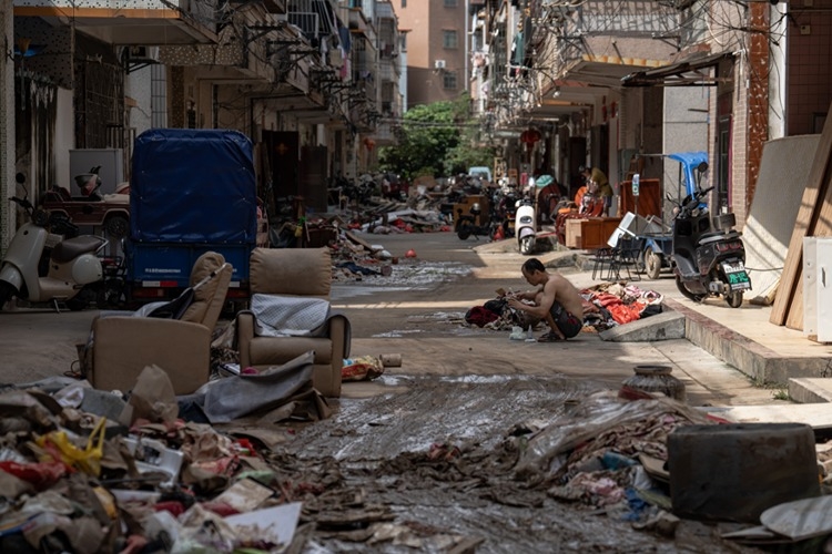 Çin'de şiddetli yağışların yol açtığı afetlerde 10 kişi öldü, 33 kişi kayboldu