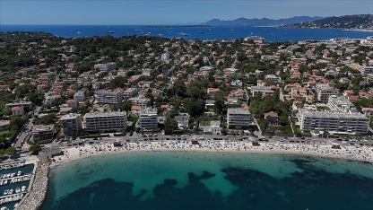 Fransa'nın 14 vilayeti yüksek hava sıcaklıkları nedeniyle "kırmızı" alarmda