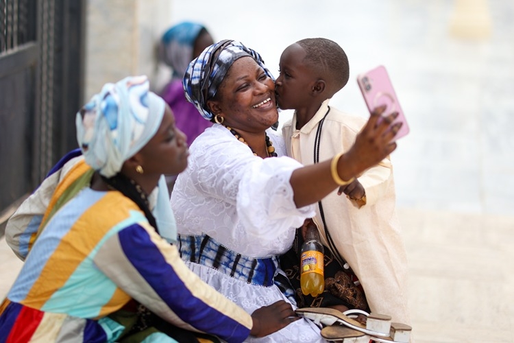 Senegal'de yaklaşık iki milyon kişi, "Büyük Magal" için bir araya geldi