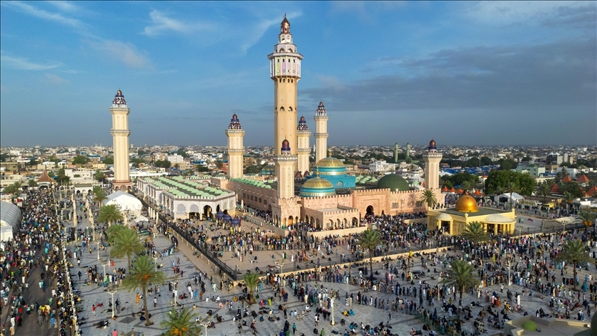 Senegal'de yaklaşık iki milyon kişi, "Büyük Magal" için bir araya geldi