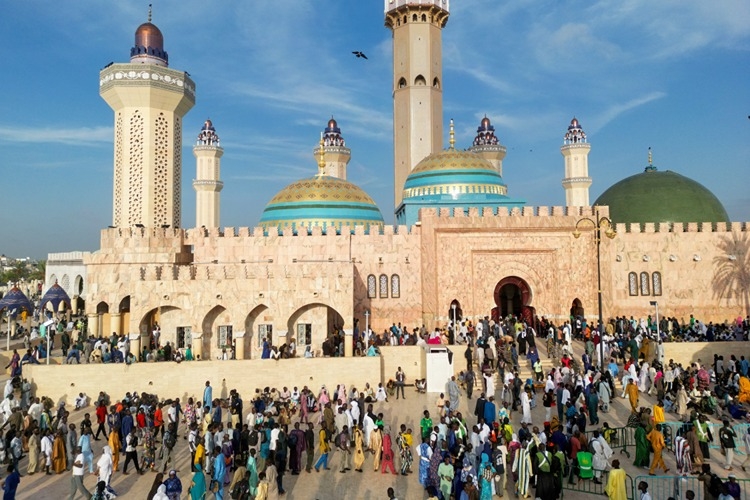 Senegal'de yaklaşık iki milyon kişi, "Büyük Magal" için bir araya geldi