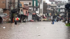 Sel felaketi: 330 kişi hayatını kaybetti
