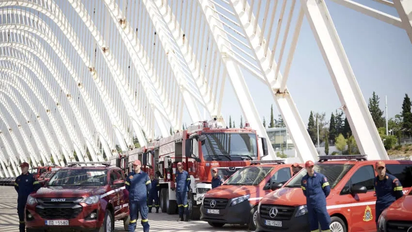 Doğu Makedonya-Trakya’ya 16 yeni itfaiye aracı teslim edildi