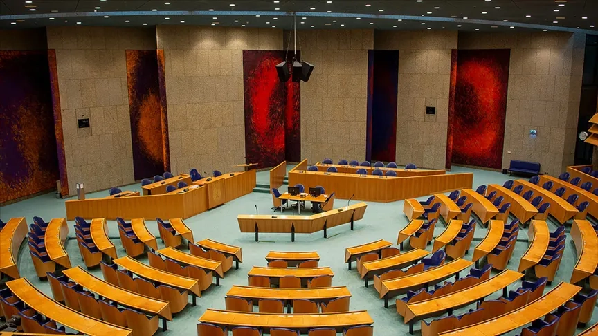 Hollanda'da Dışişleri Bakanı ve NSC'li bakanlar İsrail'e yaptırımların artırılmasına karşı çıkılması üzerine istifa etti