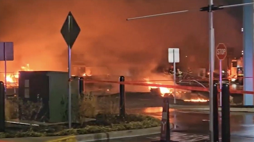 ABD'de 2 küçük uçağın havada çarpışması sonucu 1 kişi öldü, 3 kişi yaralandı