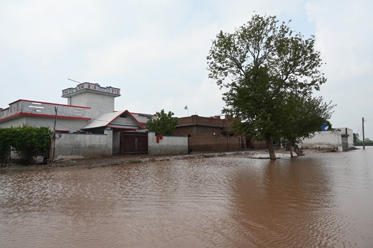 Pakistan'da şiddetli yağışların neden olduğu sellerde ölenlerin sayısı 33’e yükseldi