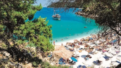 Taşöz bu yaz 1,5 milyondan fazla turist ağırladı