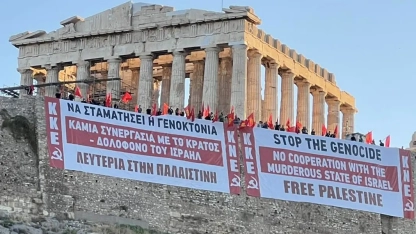 Akropolis’te Filistin’e destek pankartları