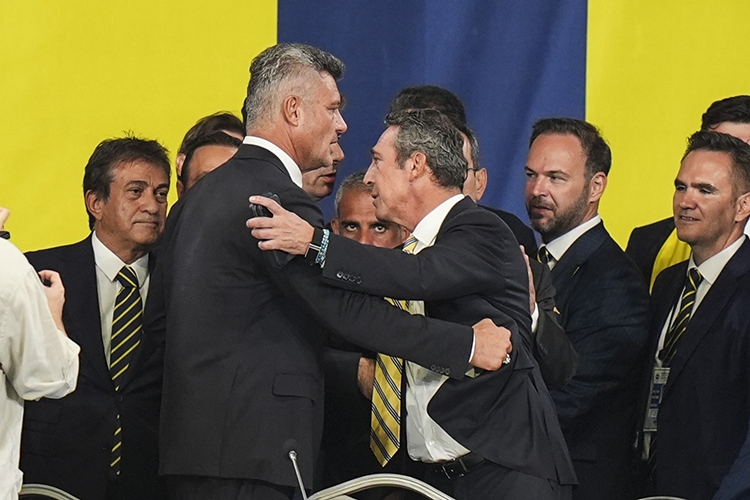 Fenerbahçe Kulübünün yeni başkanı Sadettin Saran oldu