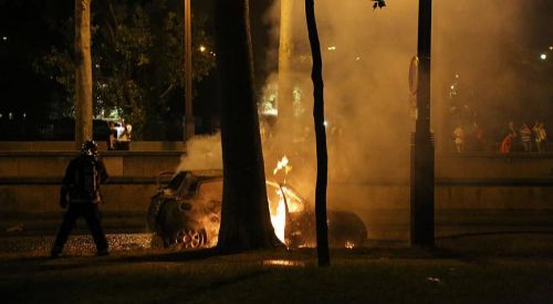 Portekiz Şampiyon Oldu Paris karıştı