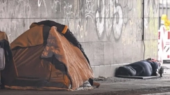 Almanya'da yaklaşık 50 bin evsiz sokaklarda yaşam mücadelesi veriyor