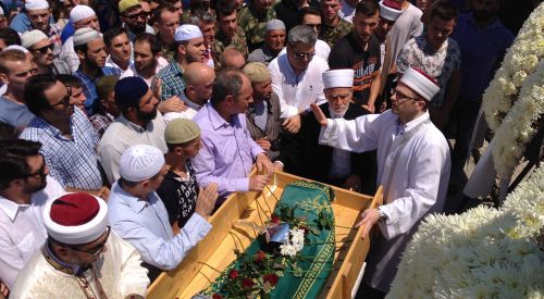 Gökçepınar İmamından Cenazeyi Kirli Emellerine Alet Etmek İsteyenlere Tokat Gibi Açıklama