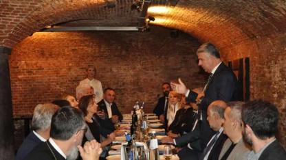 Topsidis'den Brüksel'de Yunan AP milletvekillerine iş birliği yemeği