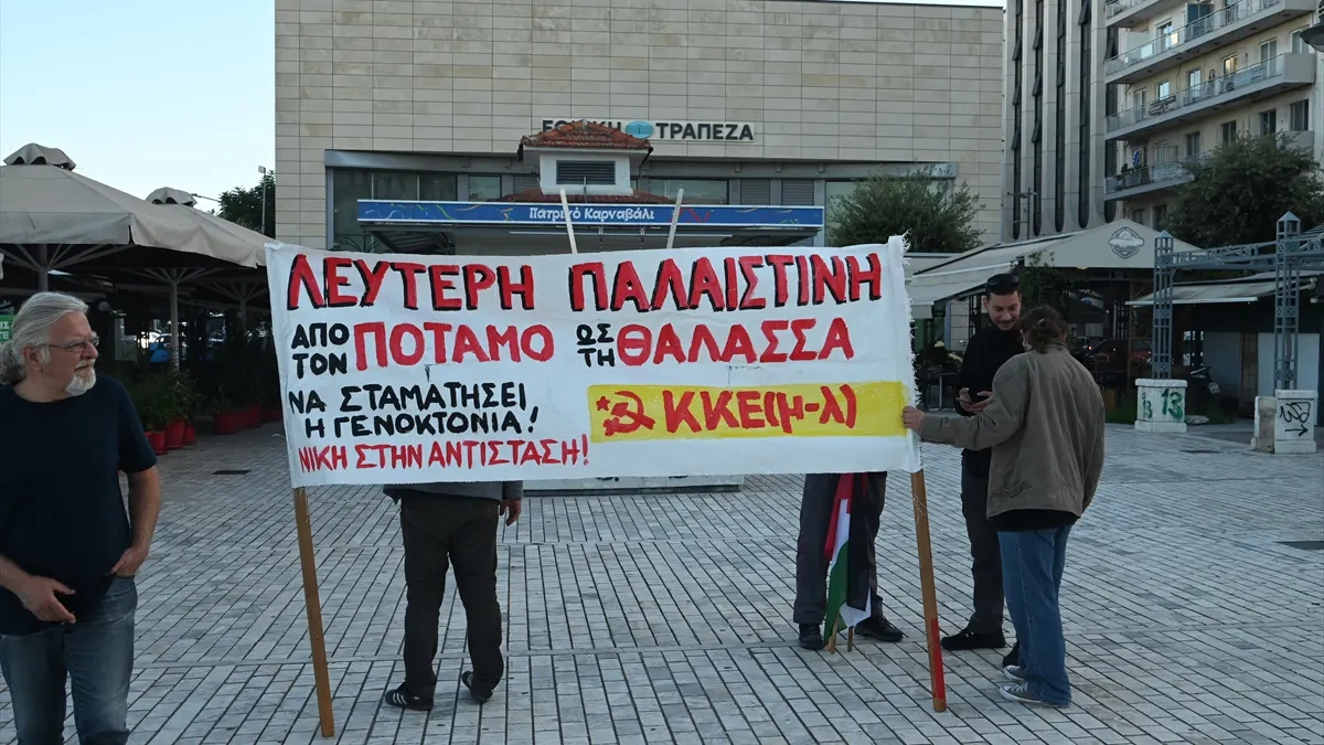 İsrailli turistleri taşıyan kruvaziyer, Yunanistan'ın Patra Limanı'nda protesto edildi