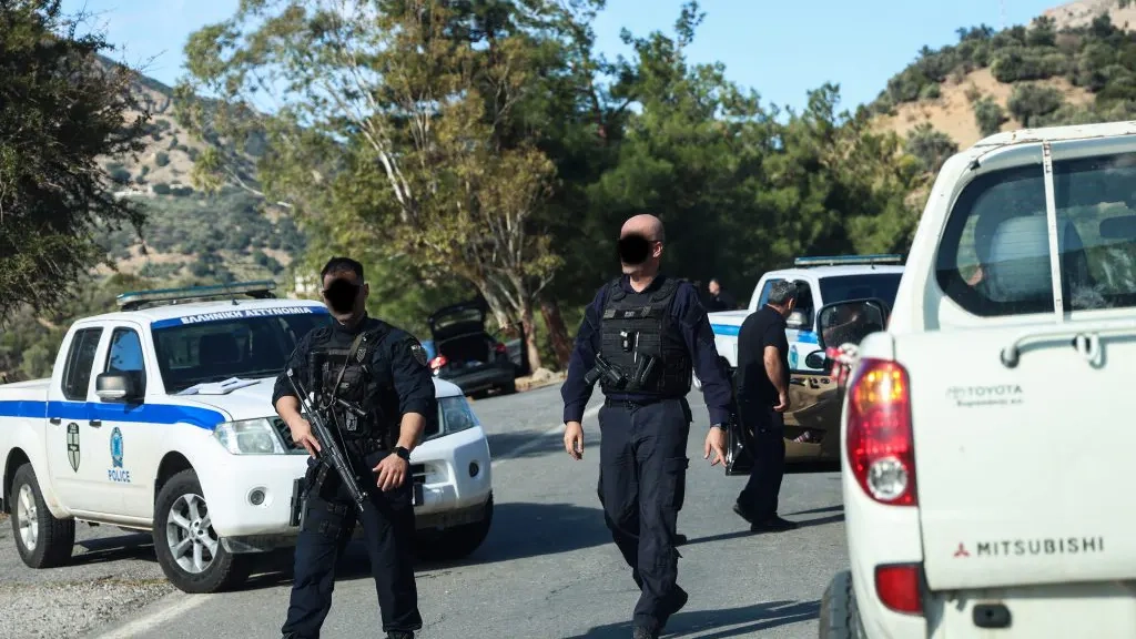 Girit’te Vorizia köyünde güvenlik alarmı: Polis özel tim istiyor