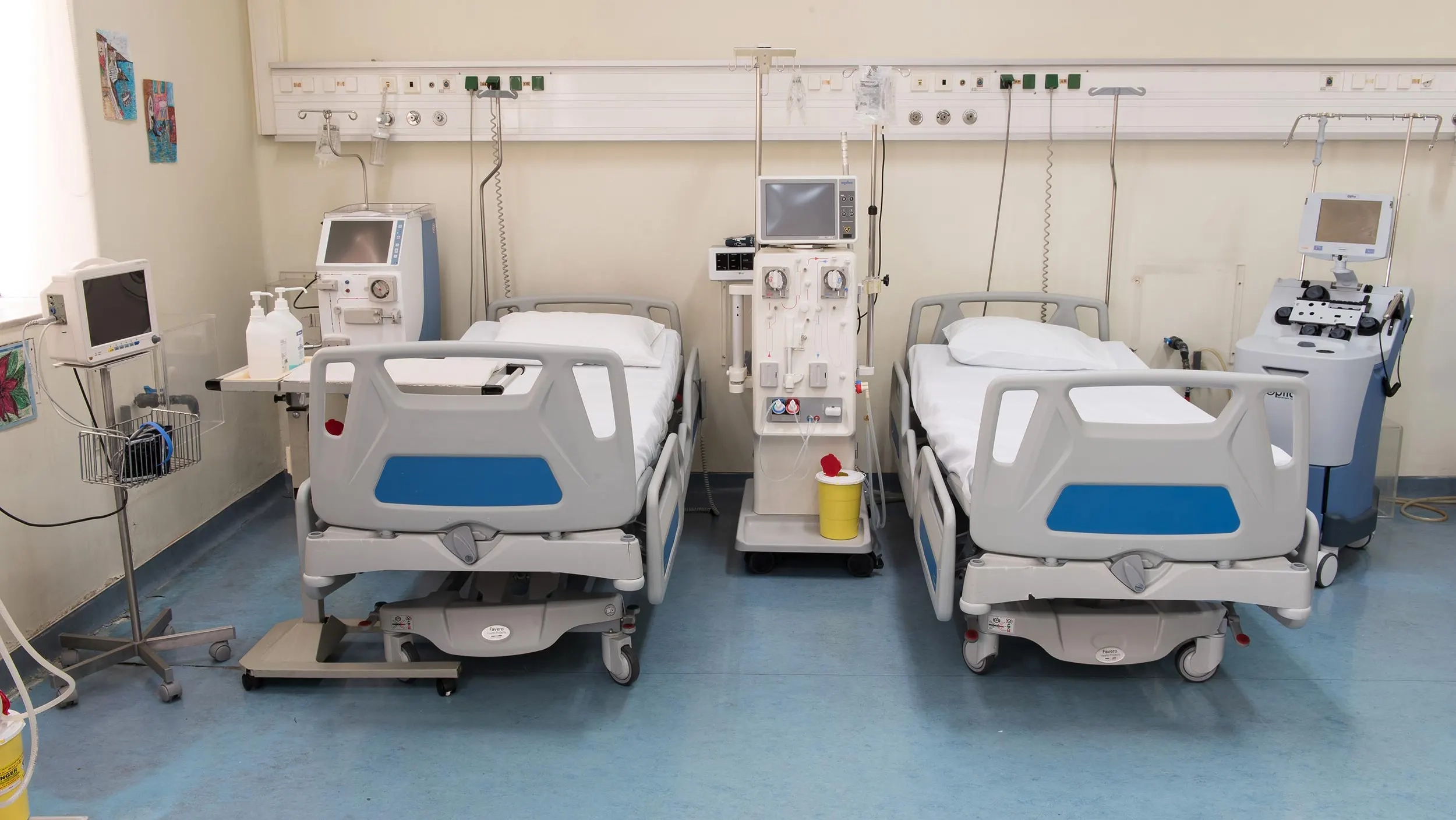 Hastane doktorları 48 saatlik greve katıldı