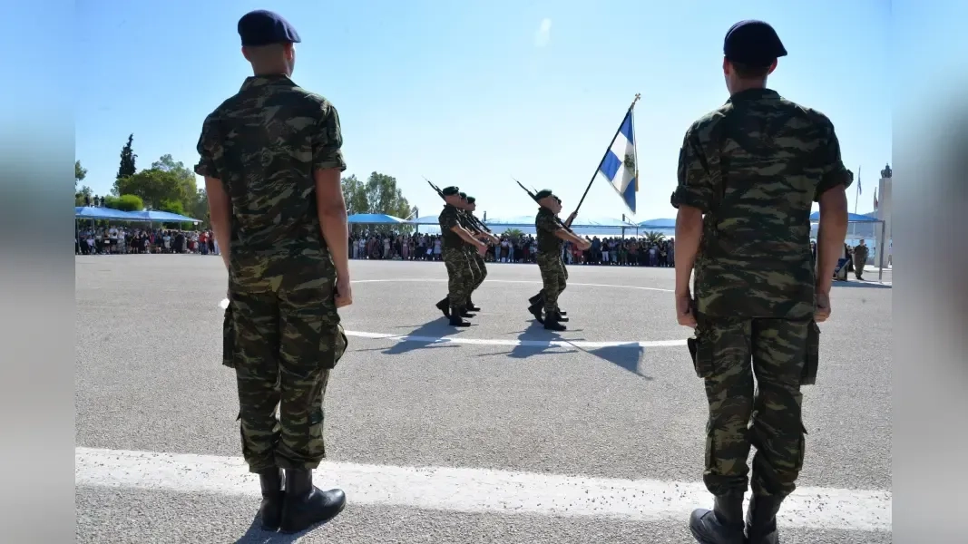 Yeni askerlik düzenlemesiyle öğrencilere 25 yaşında zorunlu hizmet geliyor