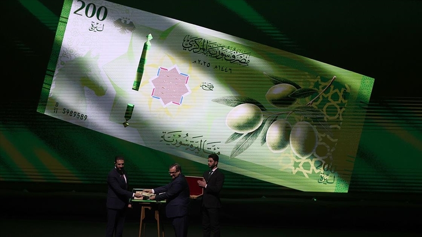 Suriye'nin başkenti Şam’da yeni banknotların tanıtımı yapıldı