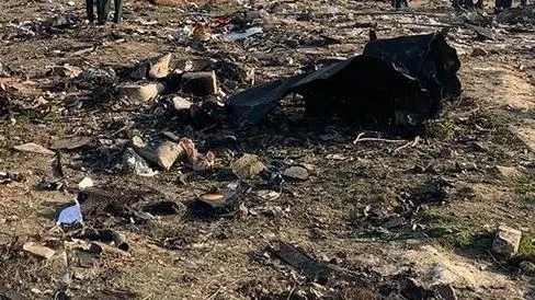 Helikopterin düşmesi sonucu 2 kişi öldü