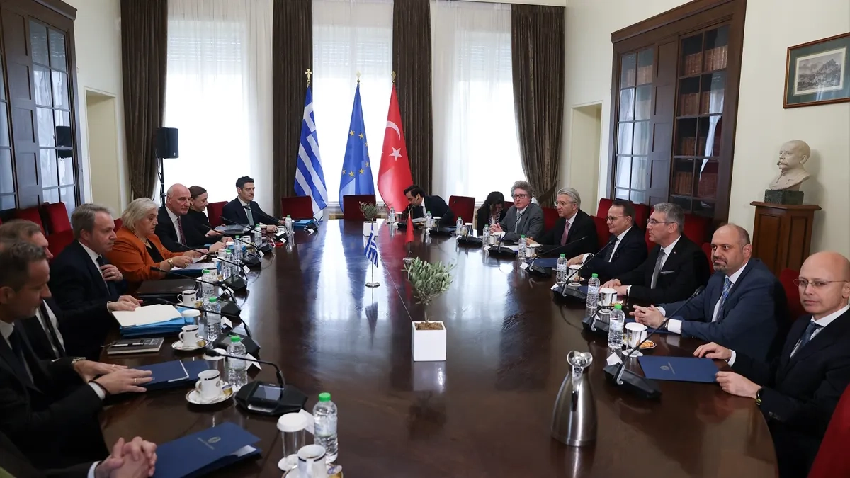 Atina’da diplomasi trafiği: Yunanistan ve Türkiye Dışişleri Bakan Yardımcıları görüştü