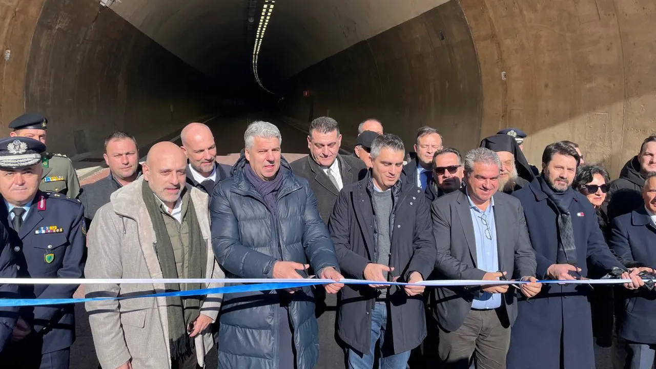 Demircik-Bulgaristan yolunda kurdeleler kesildi, sorunlar kesilmedi