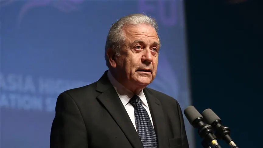 Avramopoulos: Türkiye Avrupa için belirleyici rol oynuyor