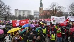 Almanya'da yeni grev dalgası toplu ulaşımı durma noktasına getirdi