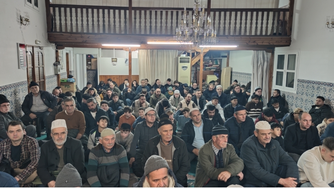 Gümülcine Bağlar Camii’nde Berat Kandili programı düzenlendi
