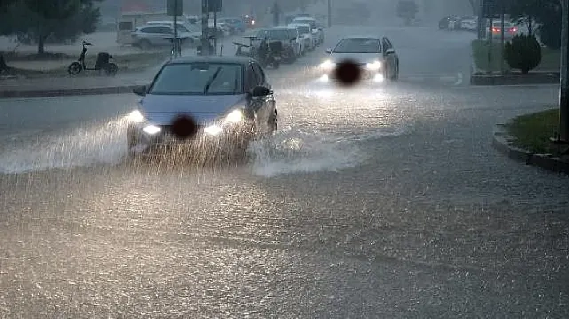Meteoroloji'den Kuvvetli yağış ve Afrika tozu konusunda uyarı