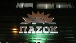 PASOK kaybetmeye devam ediyor