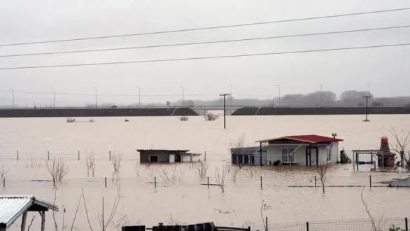 Meriç Nehri’nde kritik durum: Karapınar'da ana set yıkıldı, yerleşimler tehlikede