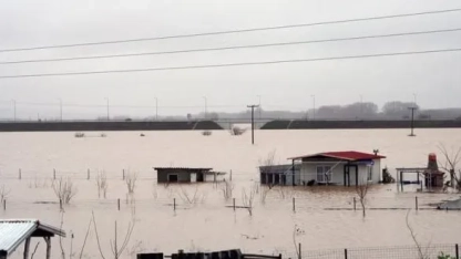Meriç Nehri’nde kritik durum: Karapınar'da ana set yıkıldı, yerleşimler tehlikede