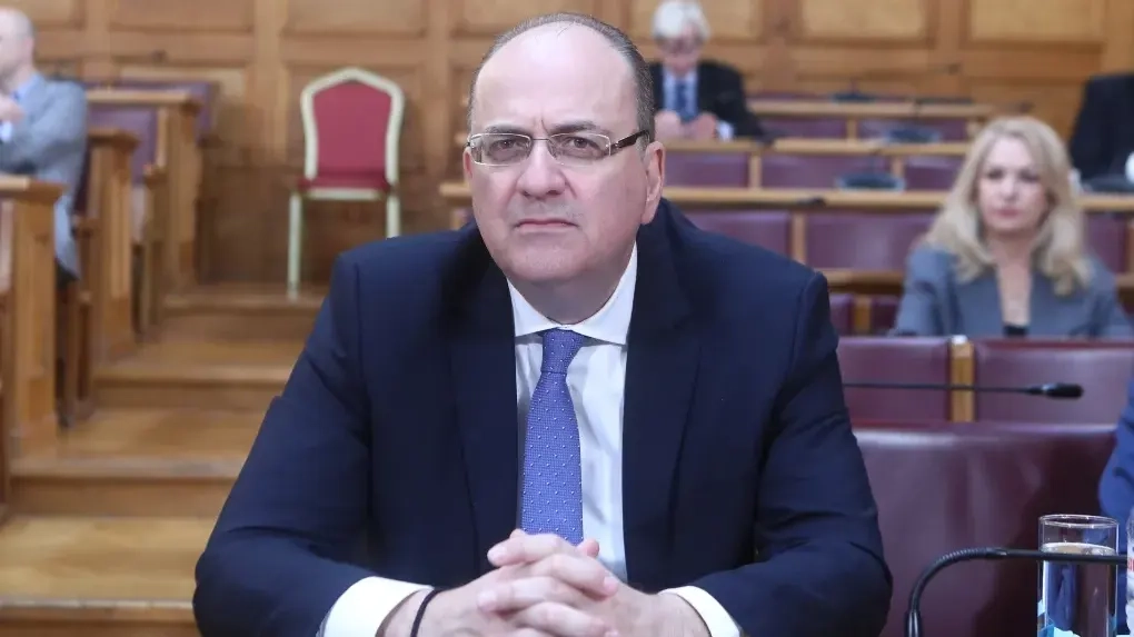 Yeni Demokrasi'de iç tartışma: Lazariadis’ten Dendias’a sert eleştiri