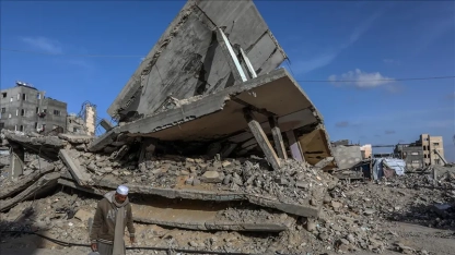 İsrail ordusu ateşkesi ihlal ederek Gazze'nin çeşitli bölgelerini bombalamayı sürdürüyor