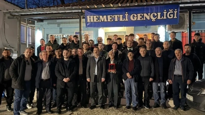 Hemetli gençlerinden örnek iftar: Mehmet İmamoğlu’na plaket verildi